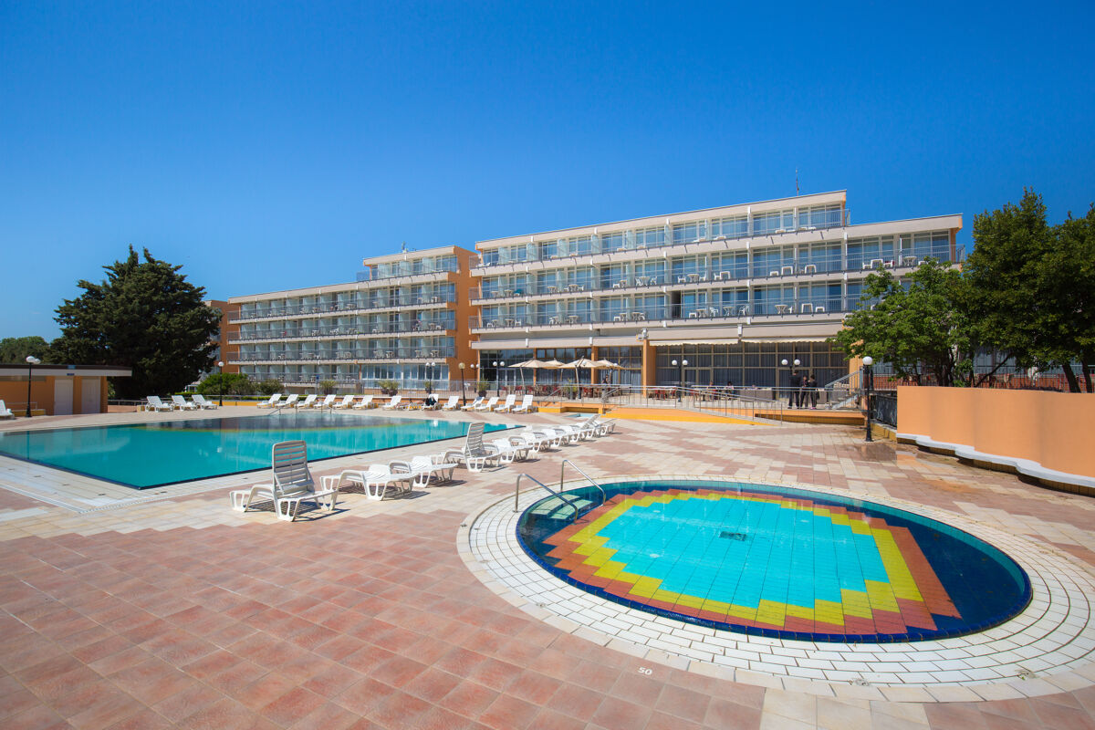 arena-hotel-holiday