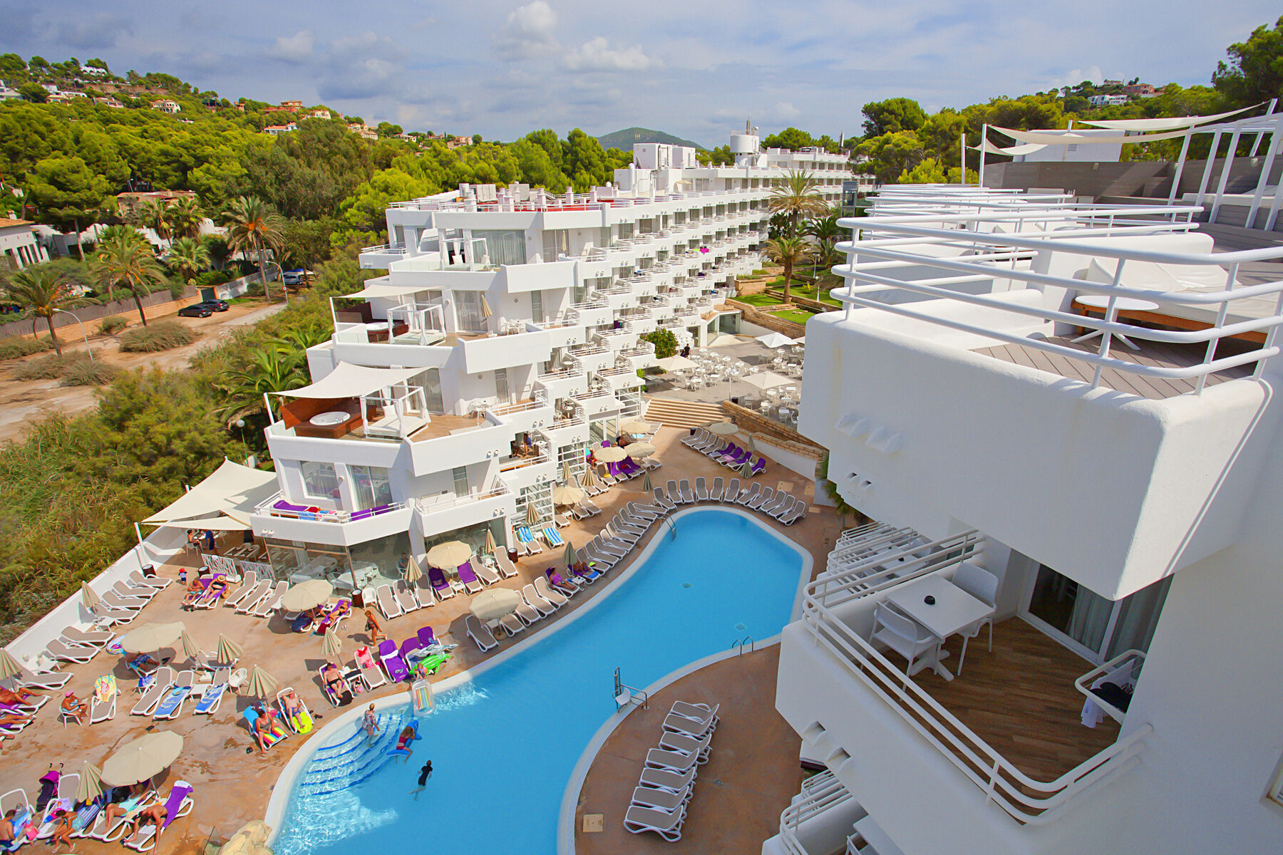 FERGUS Style Cala Blanca Suites
