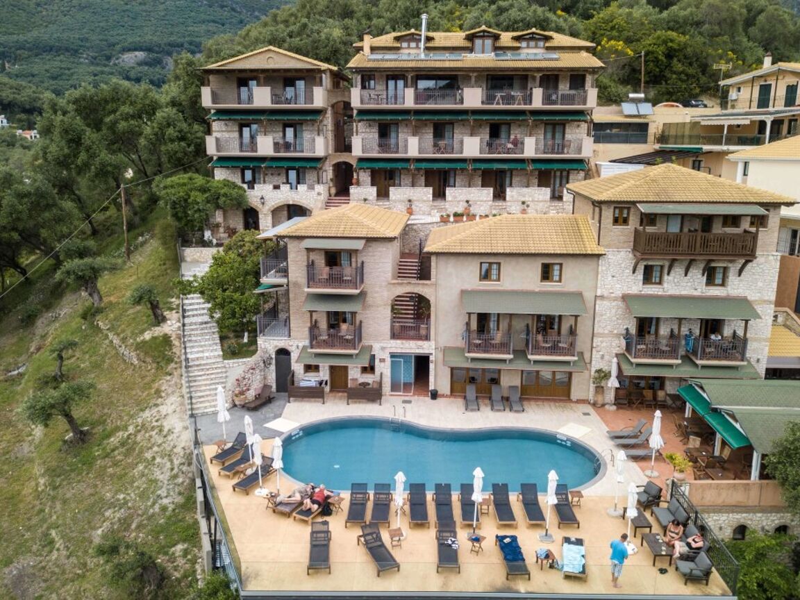 Enetiko Resort