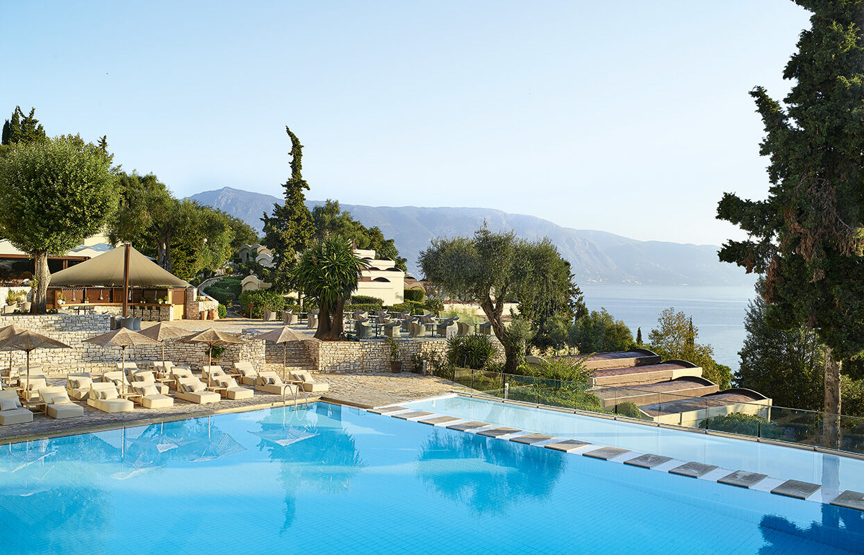 grecotel-lux-me-daphnila-bay-dassia