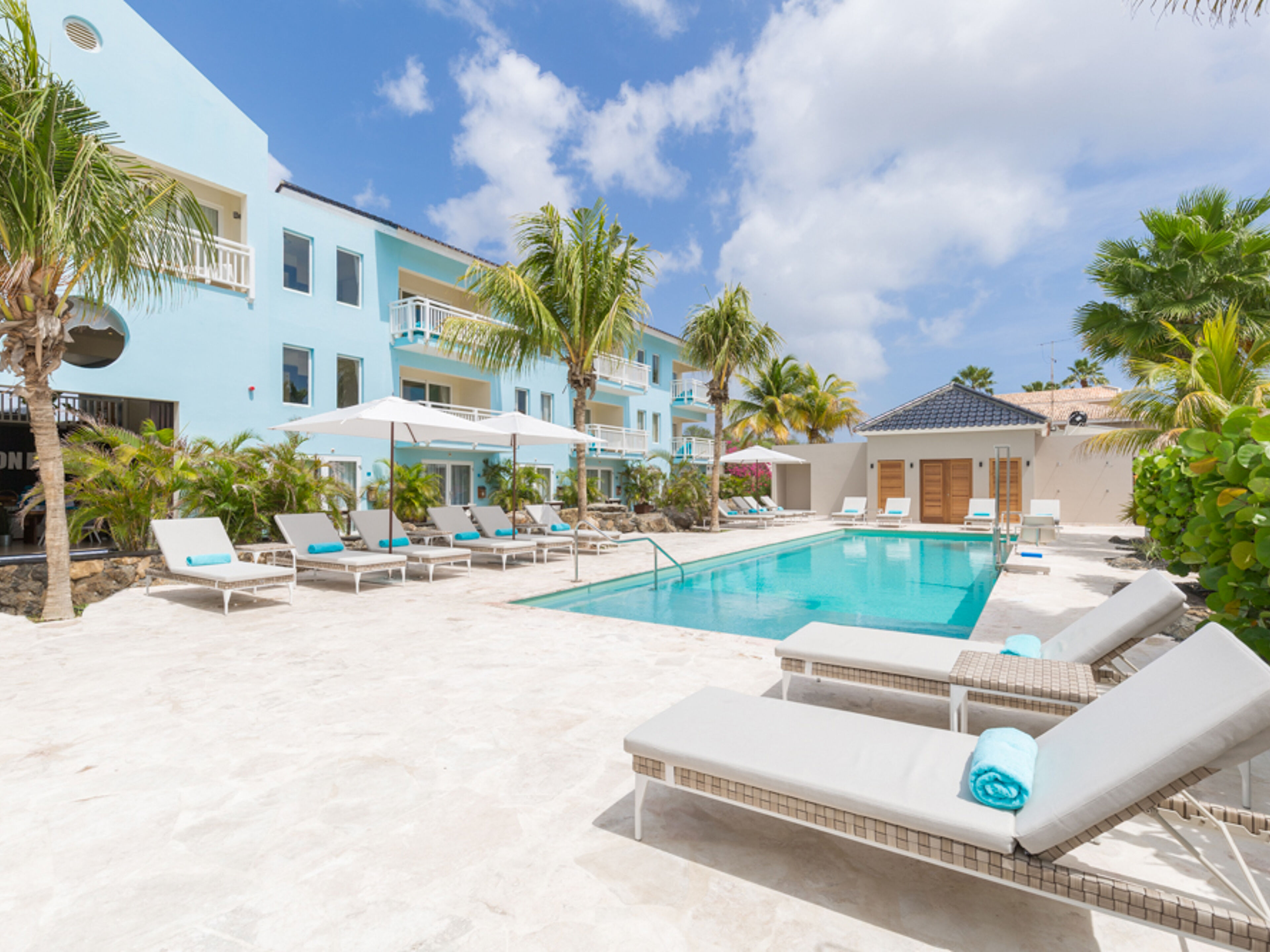 Dolphin Suites Hotel