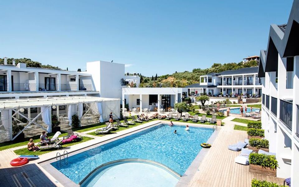 Aqua Bay Hotel