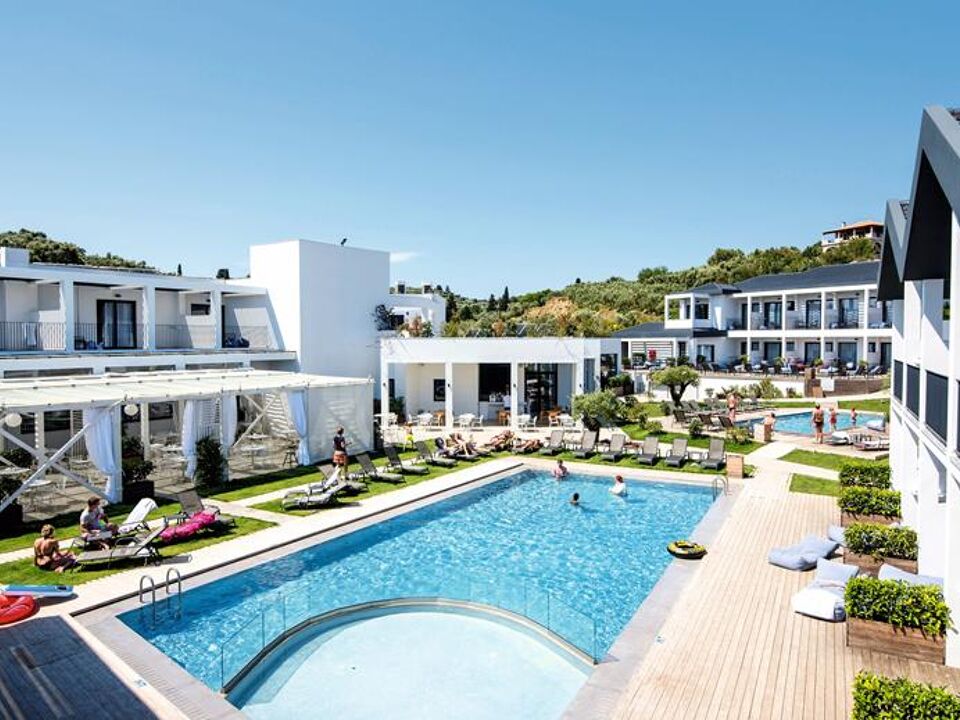 Aqua Bay Hotel