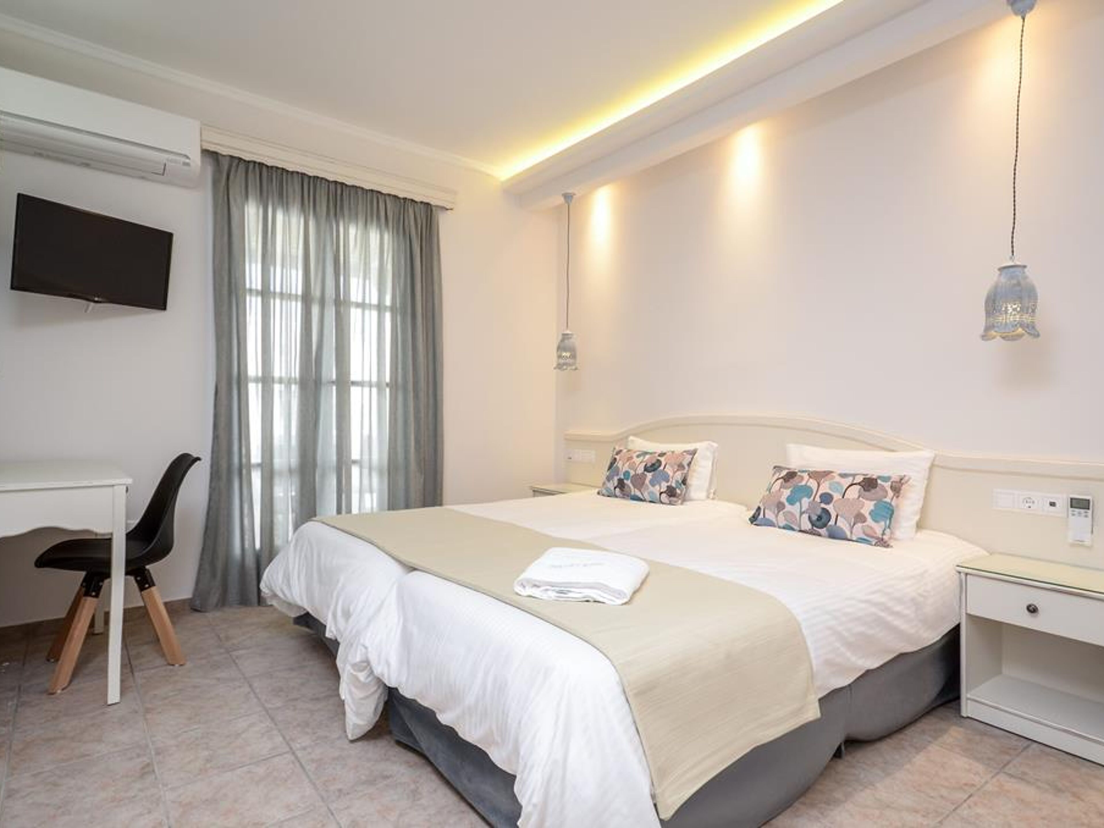 Spiros Hotel & Appartementen