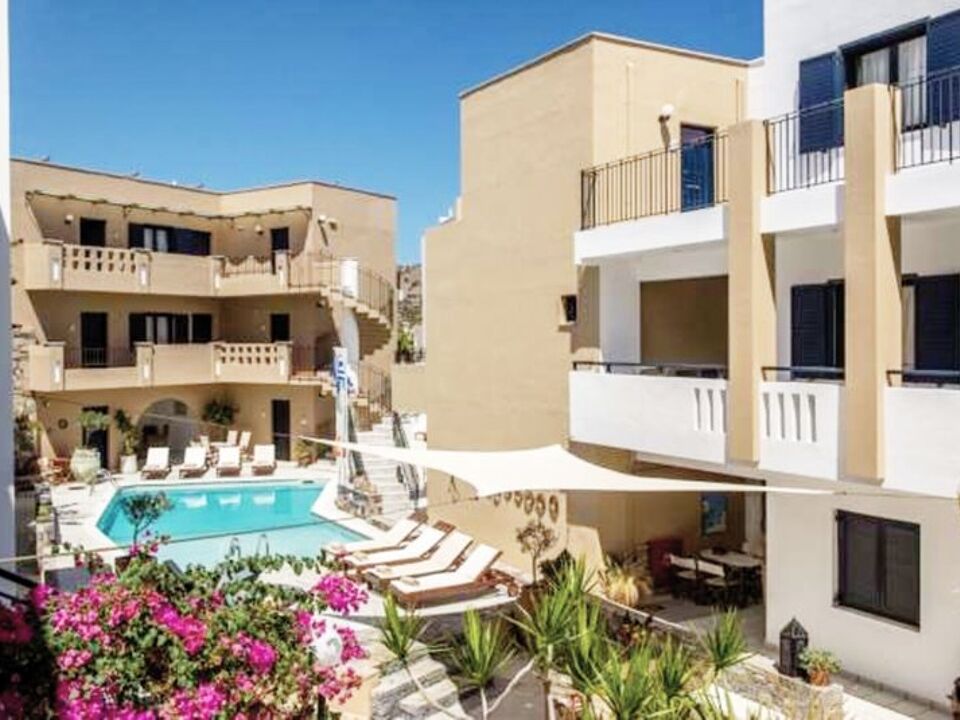 Nami Hotel & Suites