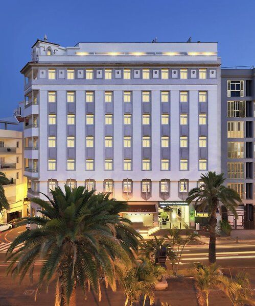 Occidental Santa Cruz Contemporáneo