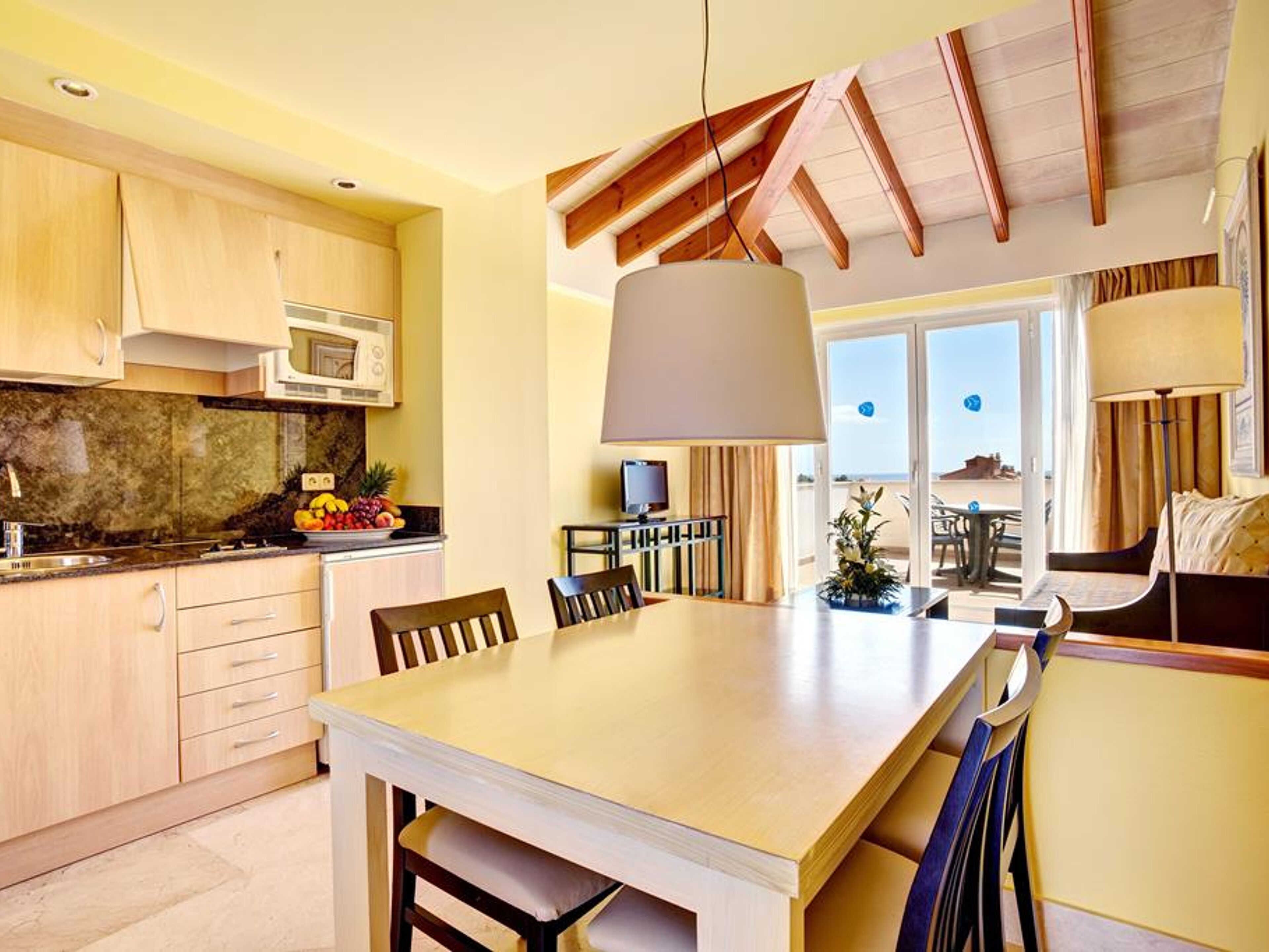 Grupotel Macarella Suites & Spa
