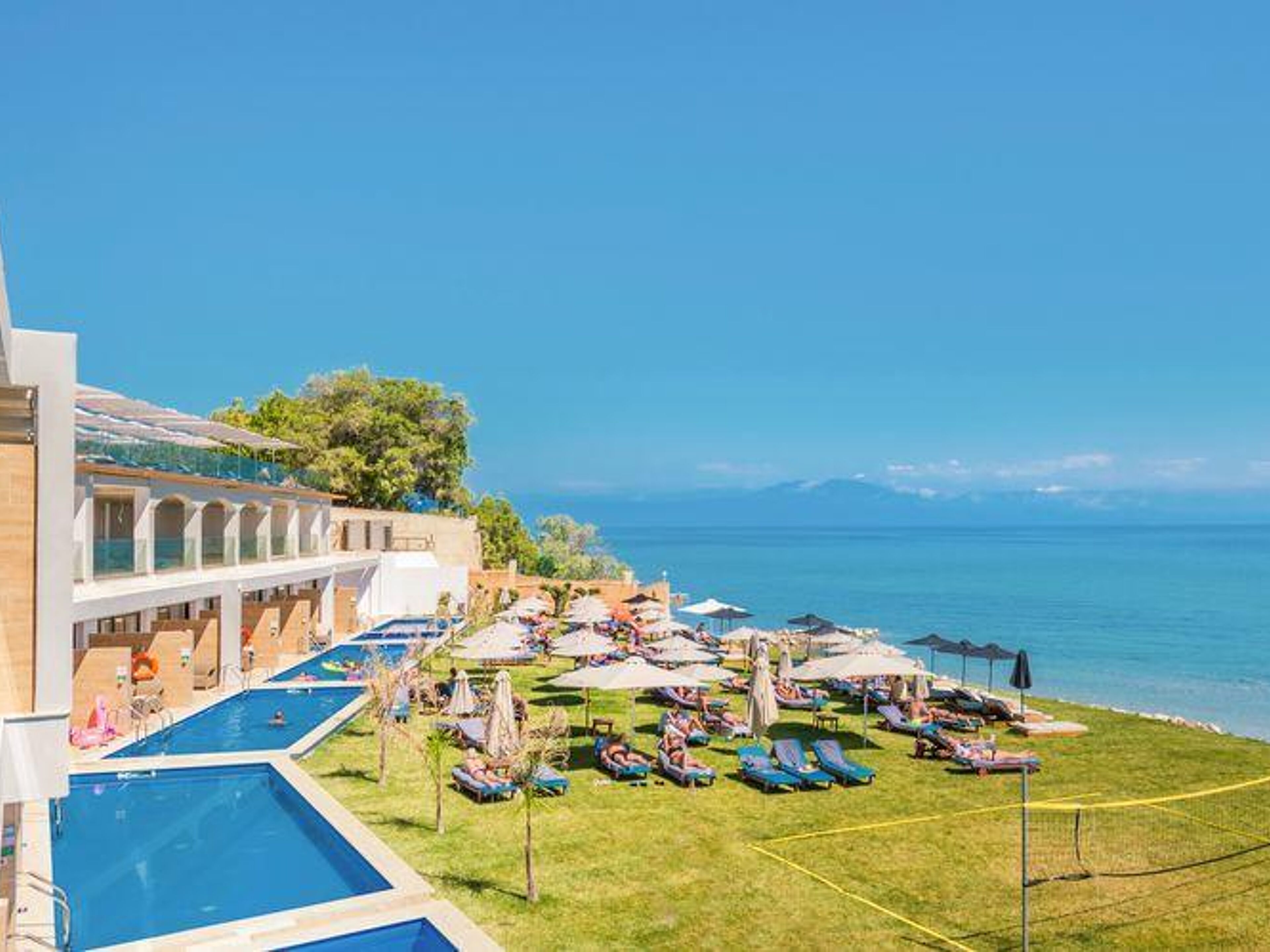 Cavo Orient Beach Hotel
