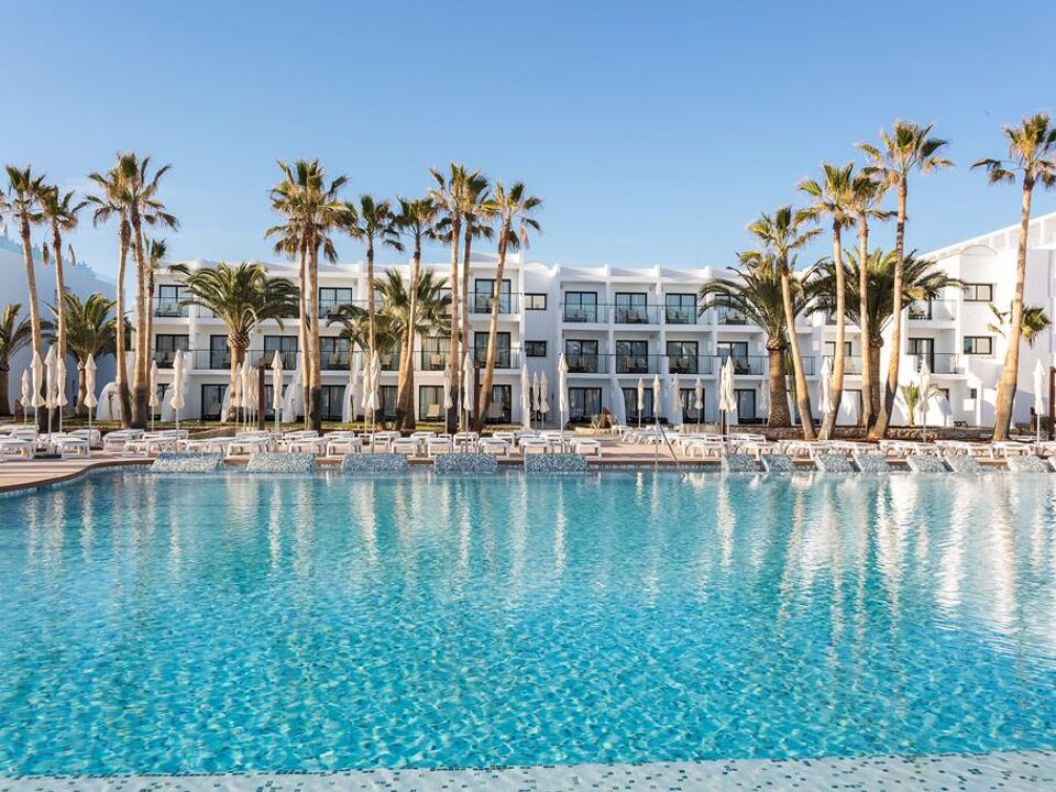 Grand Palladium White Island Resort & Spa