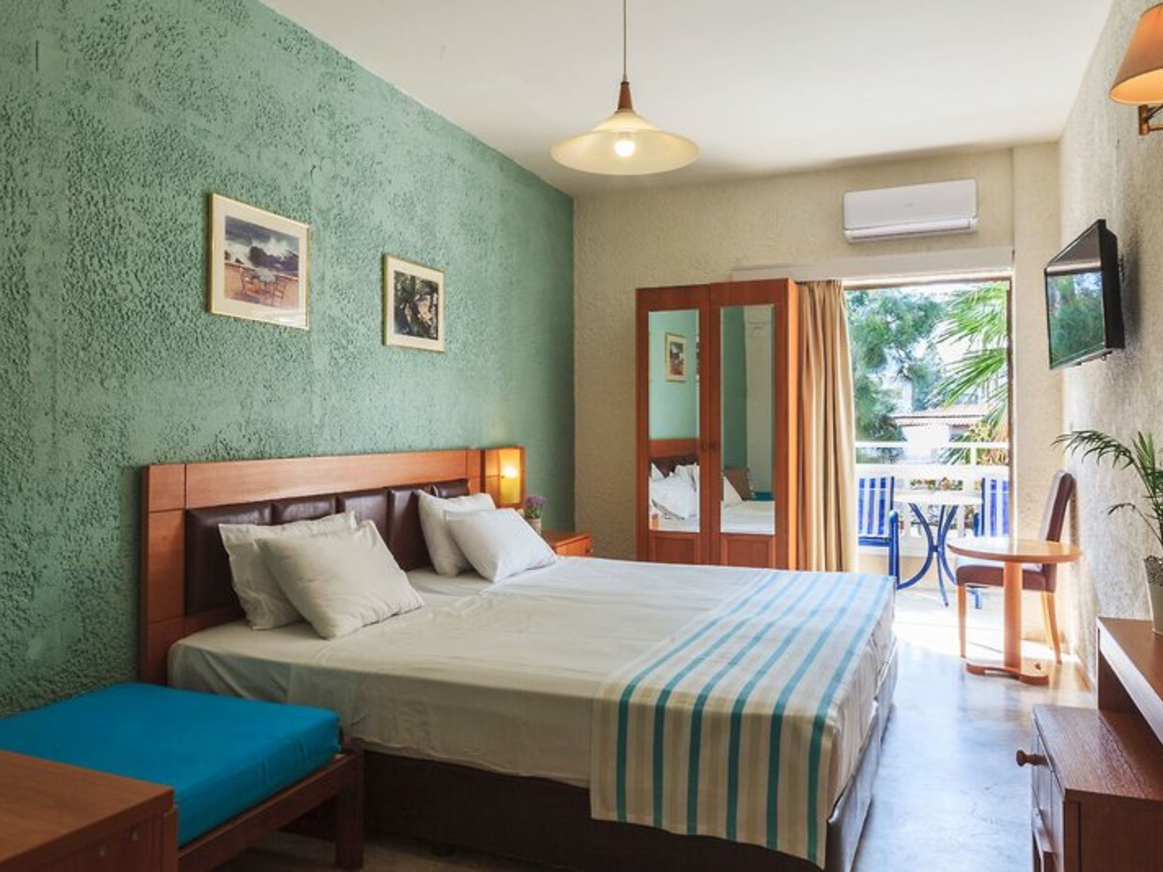 Sunset Beach hotel