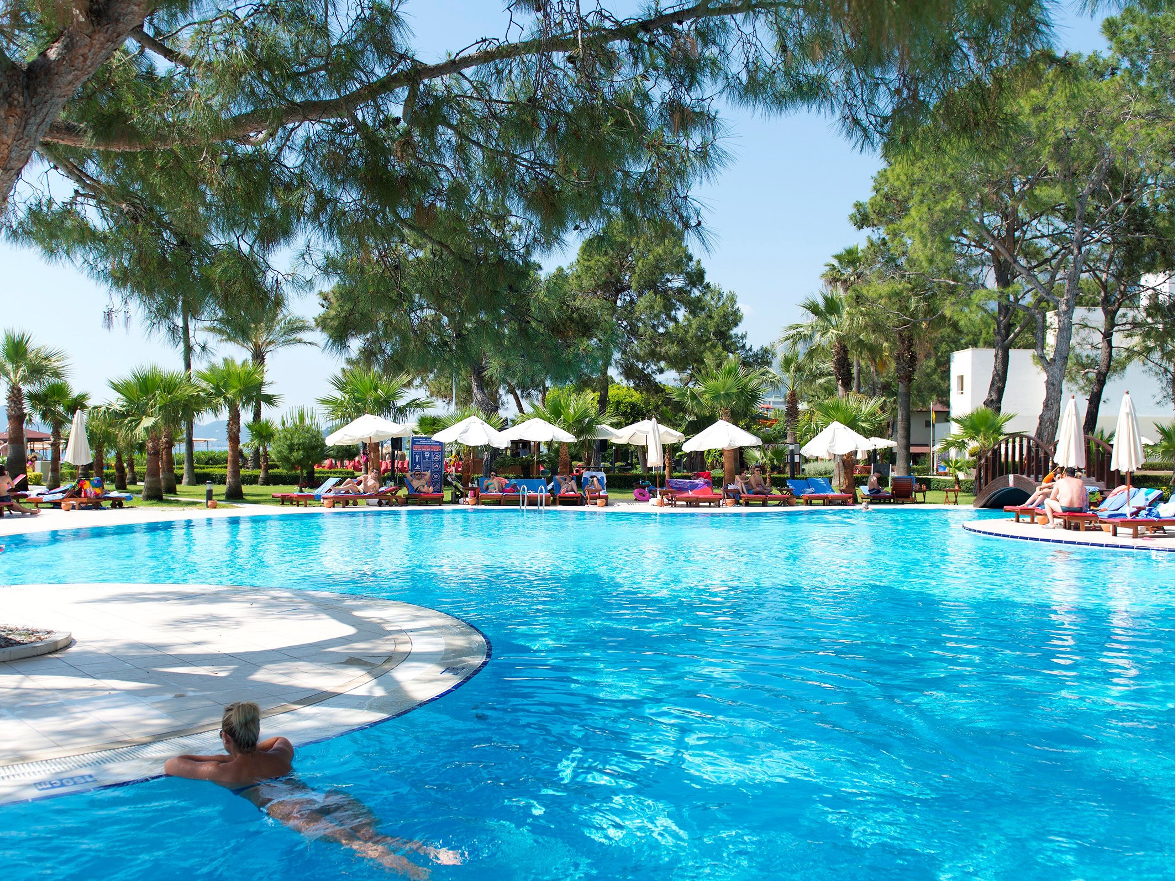 Seven Seas Hotel Life