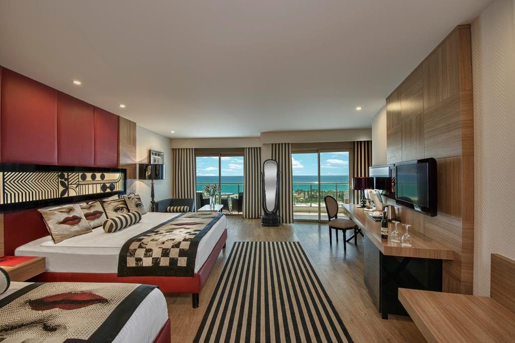 Delphin Imperial Lara