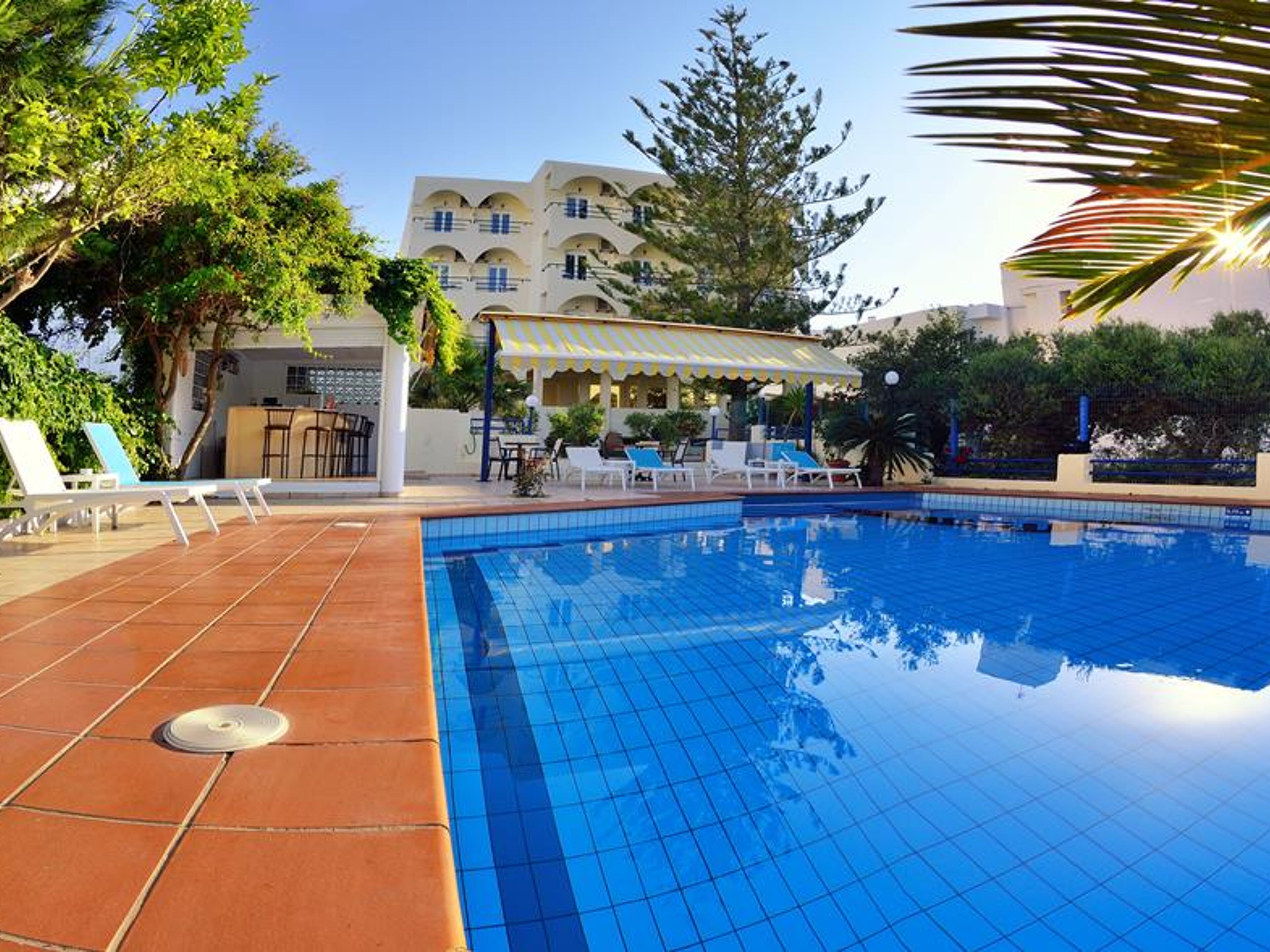 Golden Beach Hotel