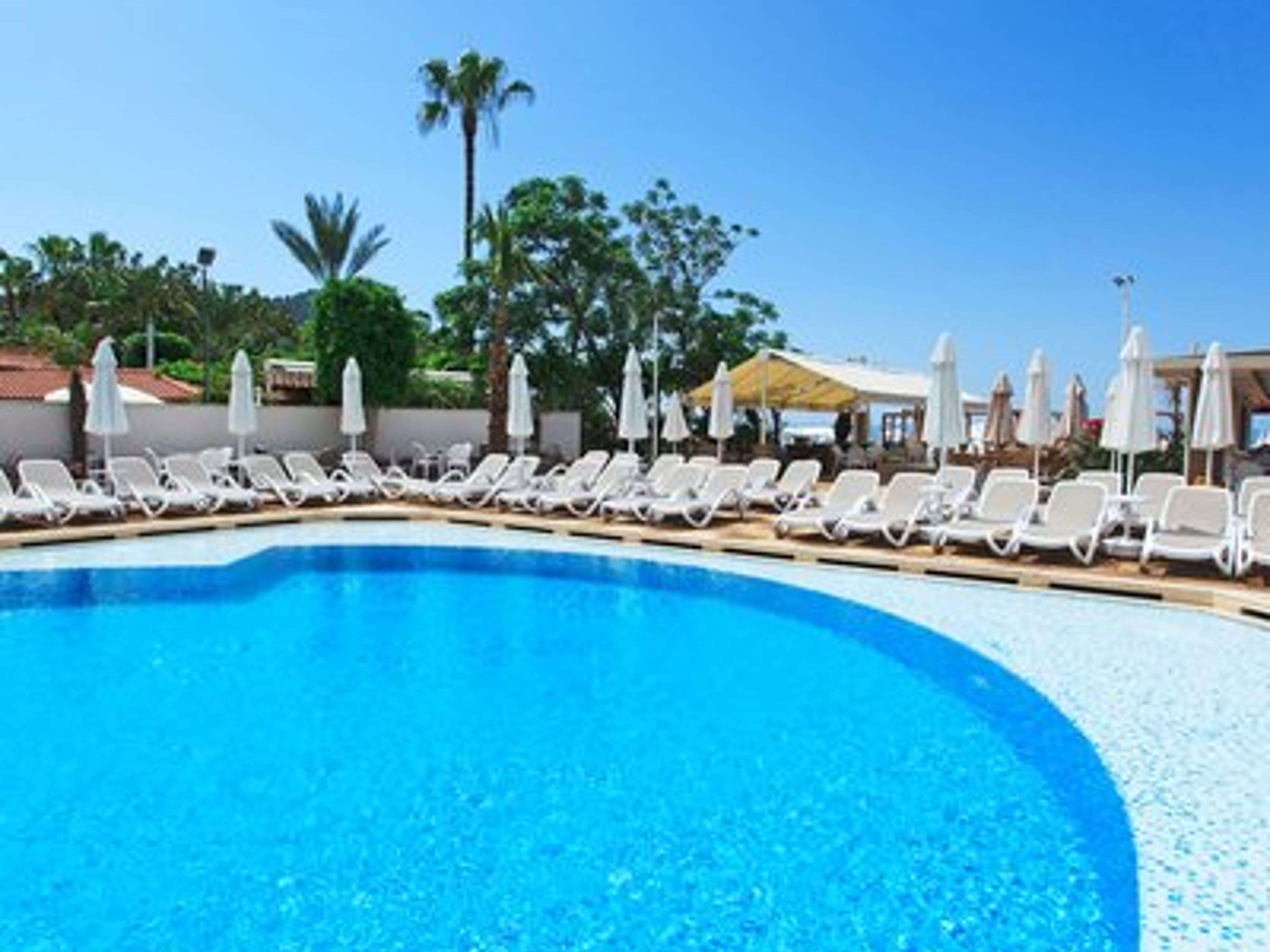 Xperia Saray Beach Hotel