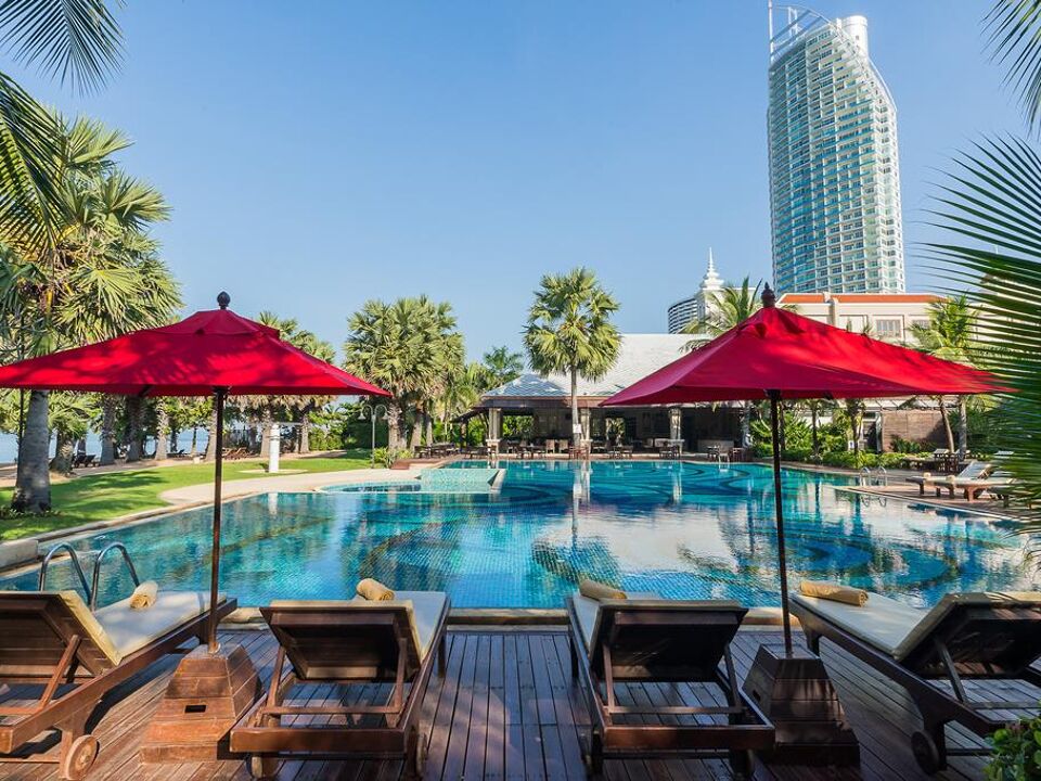 Ravindra Beach Resort & Spa