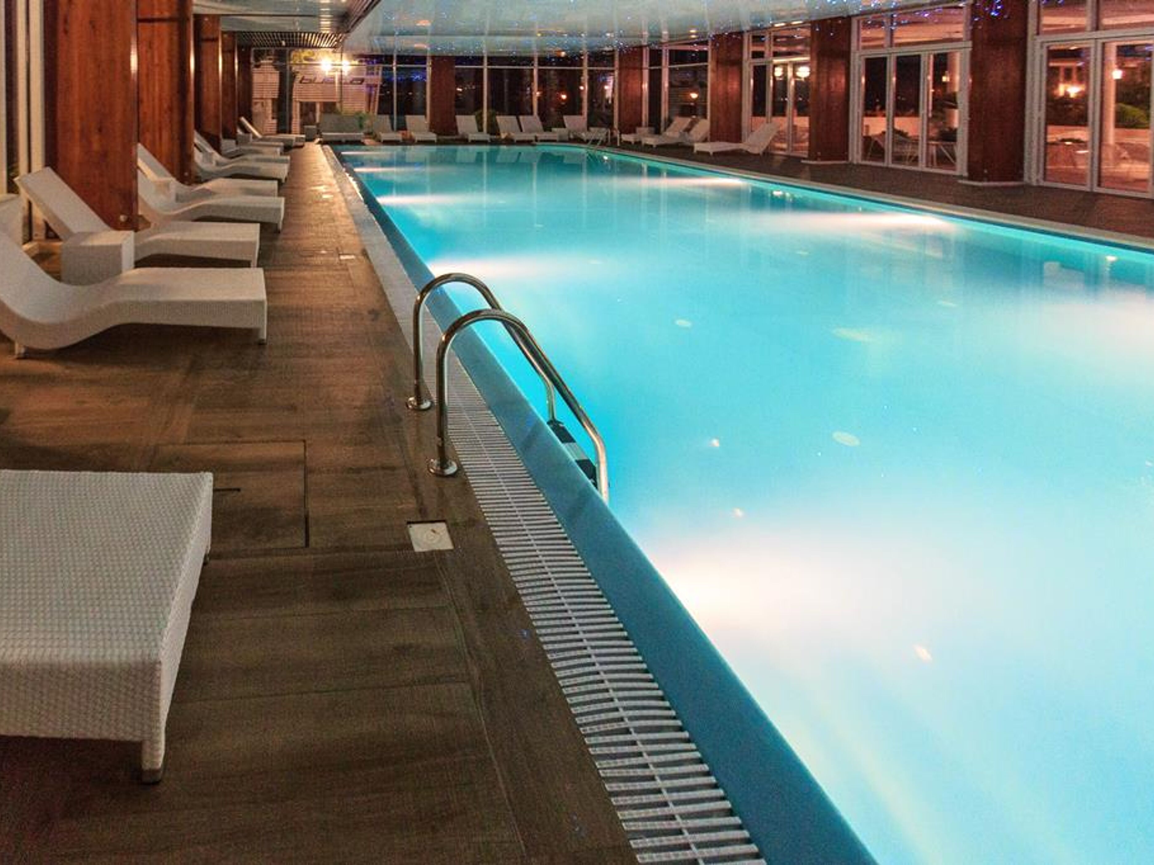 Carine Hotel Delfin