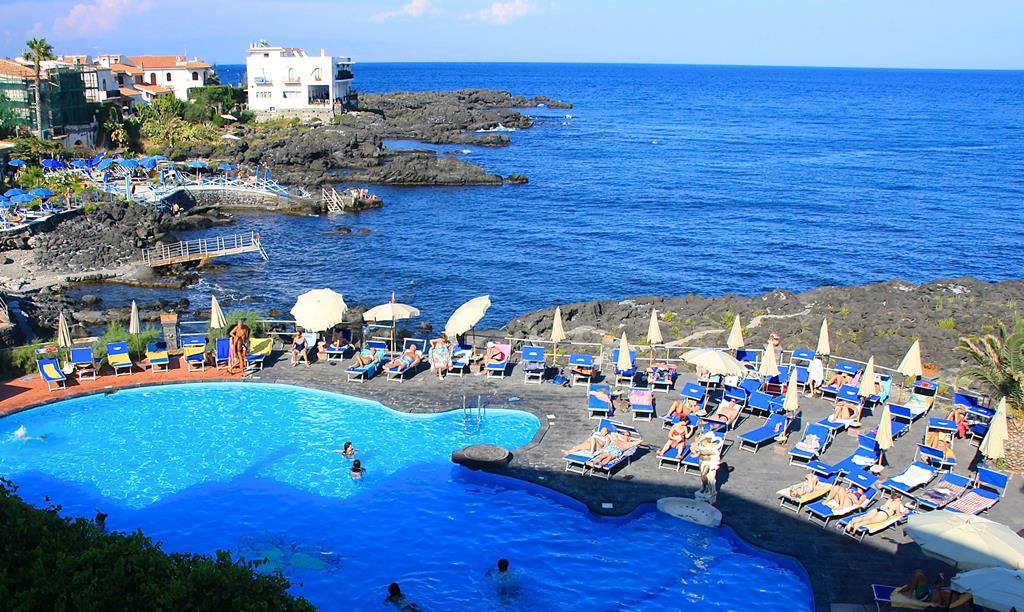 arathena-rocks-hotel