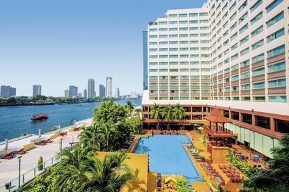 ramada-plaza-by-wyndham-menam-riverside