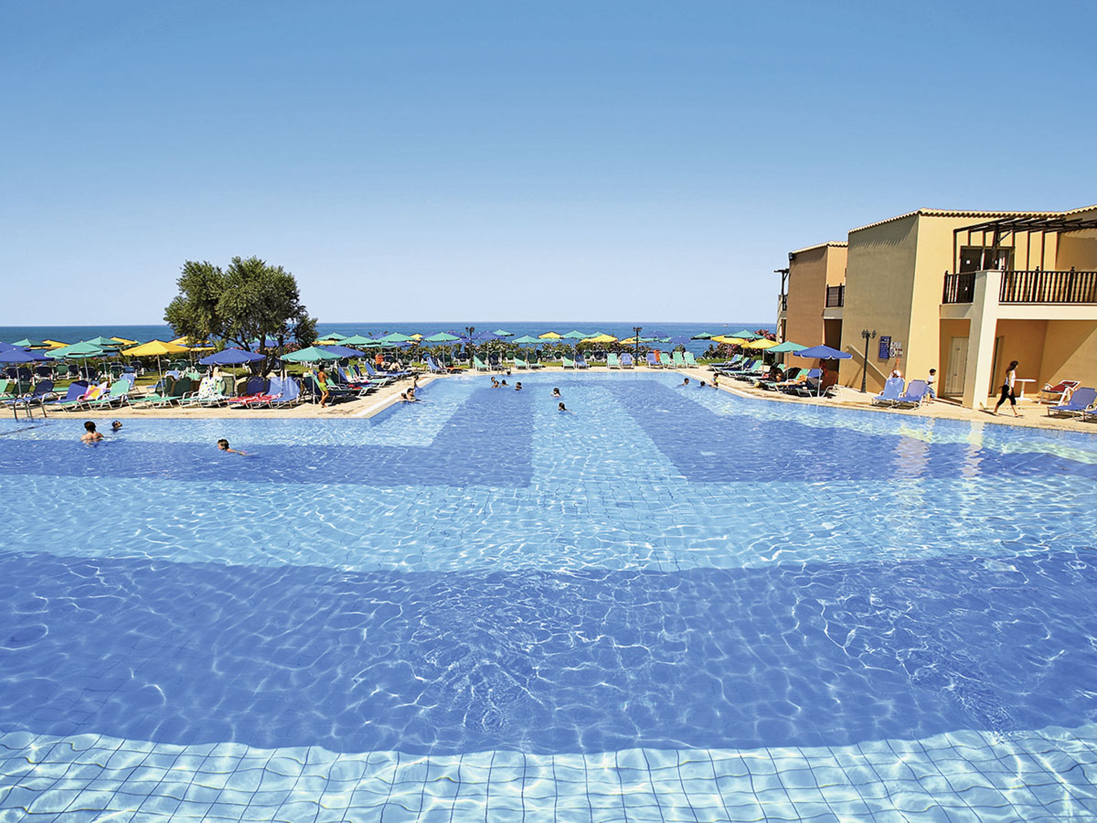 Akteon Holiday Village