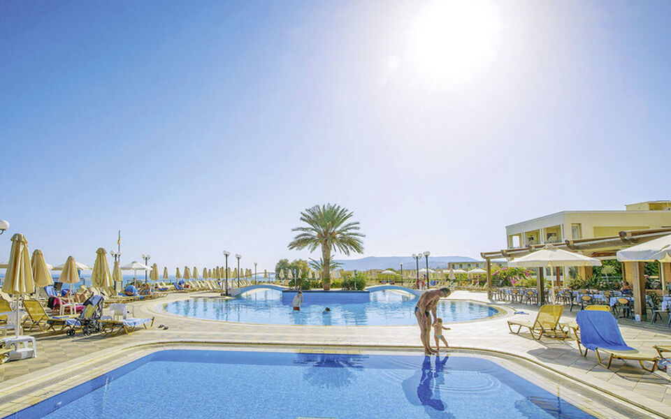 Hydramis Palace Beach Resort