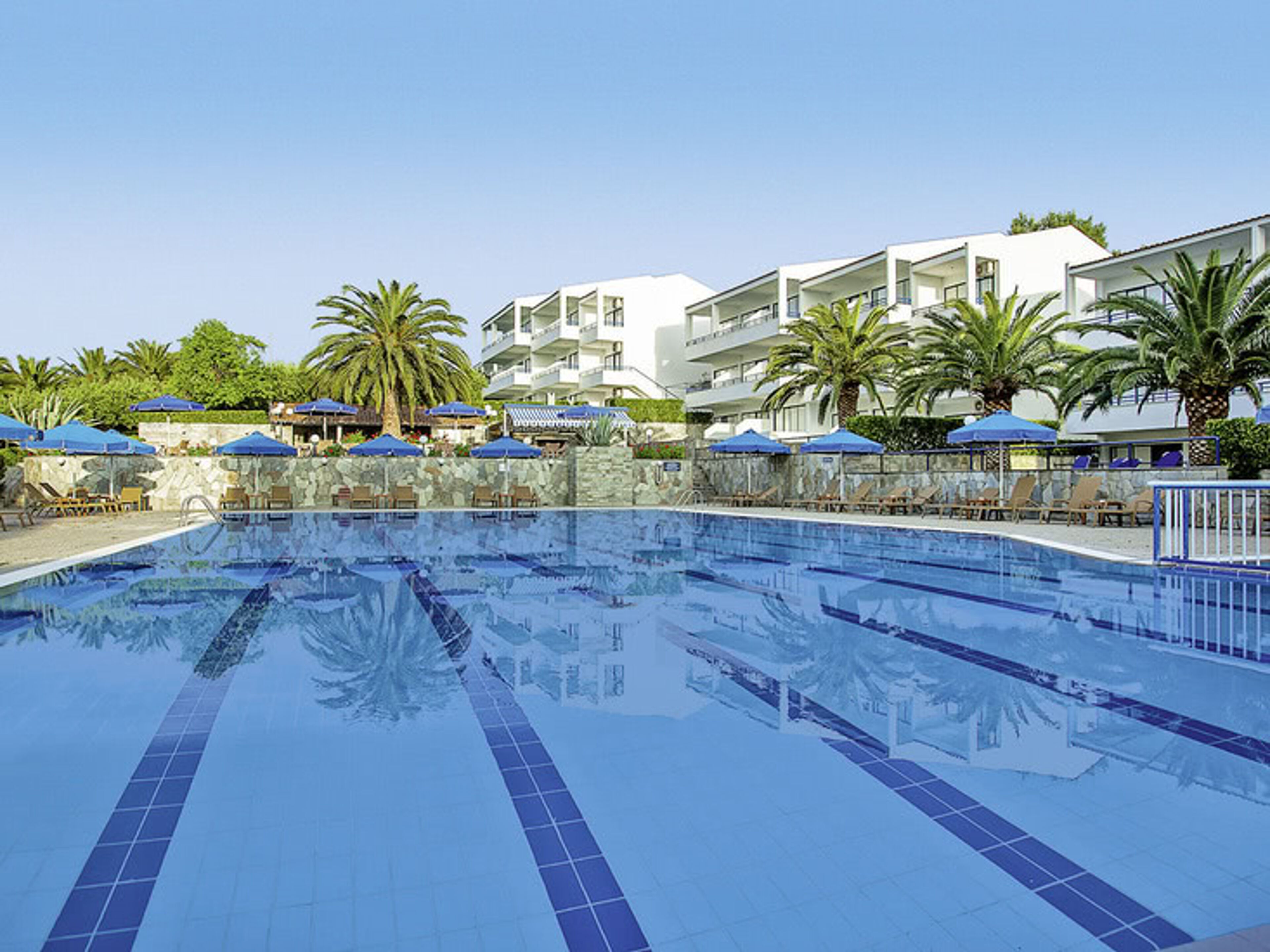 Xenios Port Marina Hotel