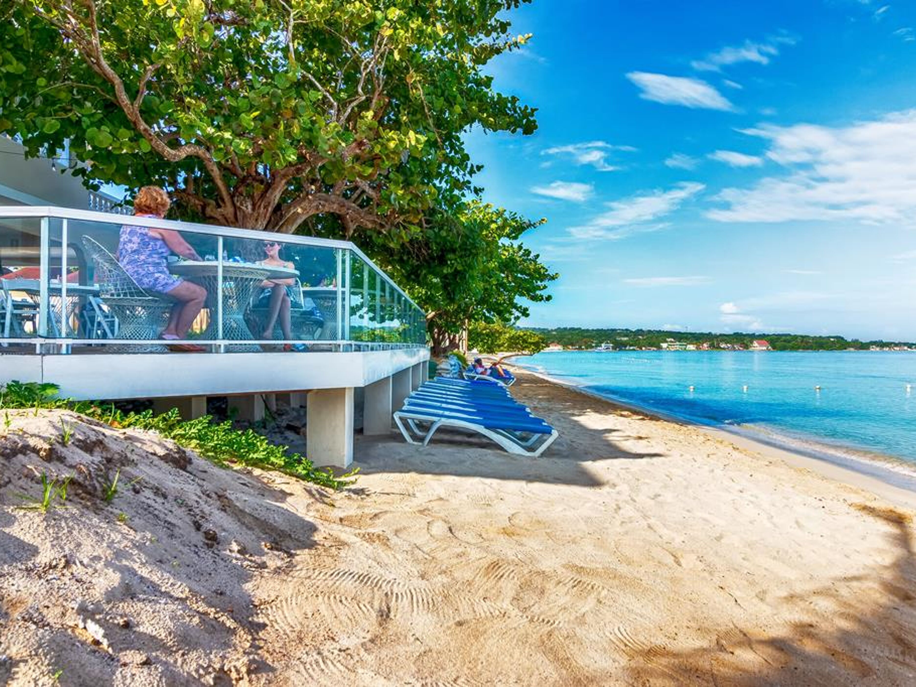 Travellers Beach Resort