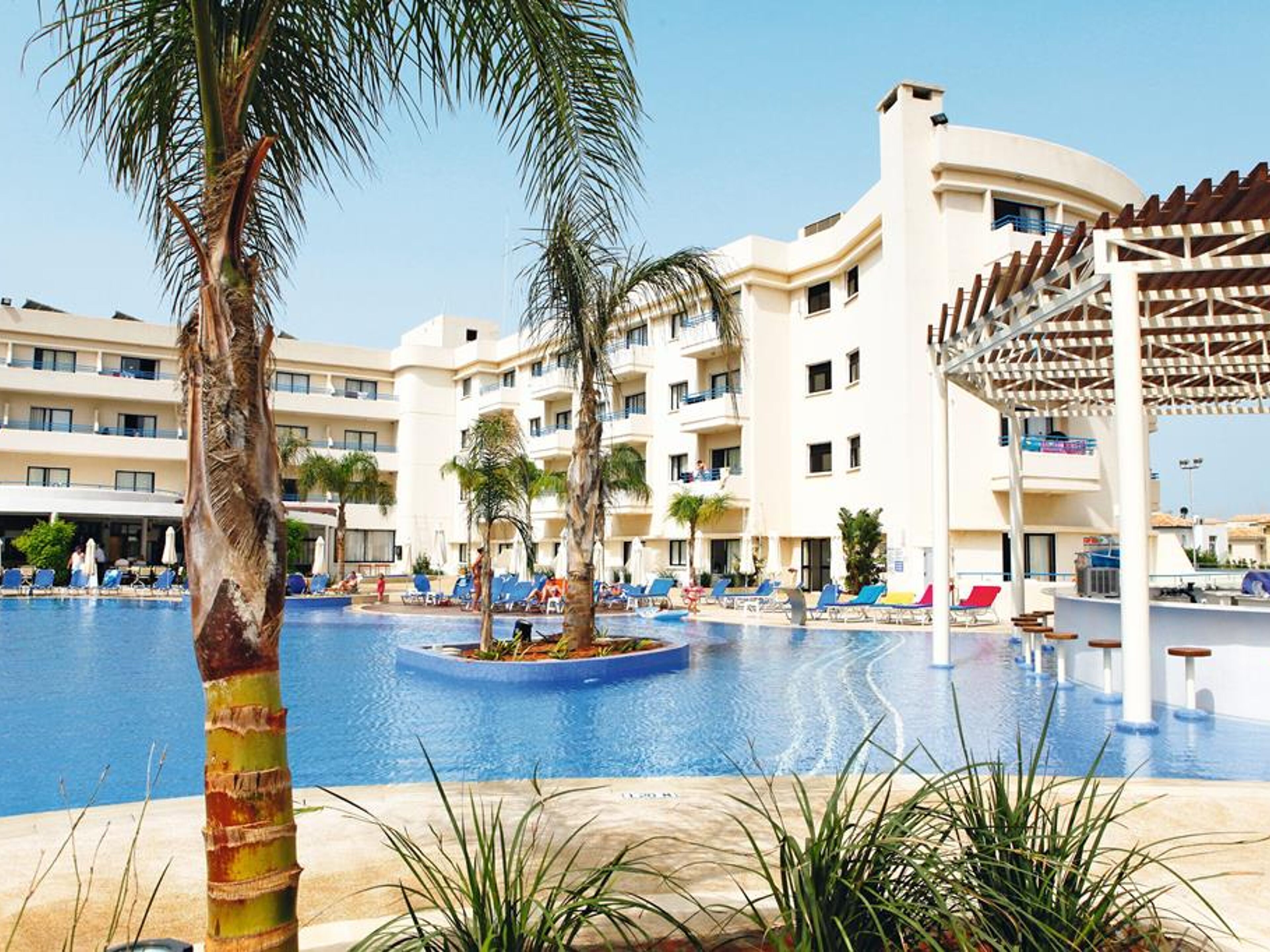 Sunrise Oasis Hotel