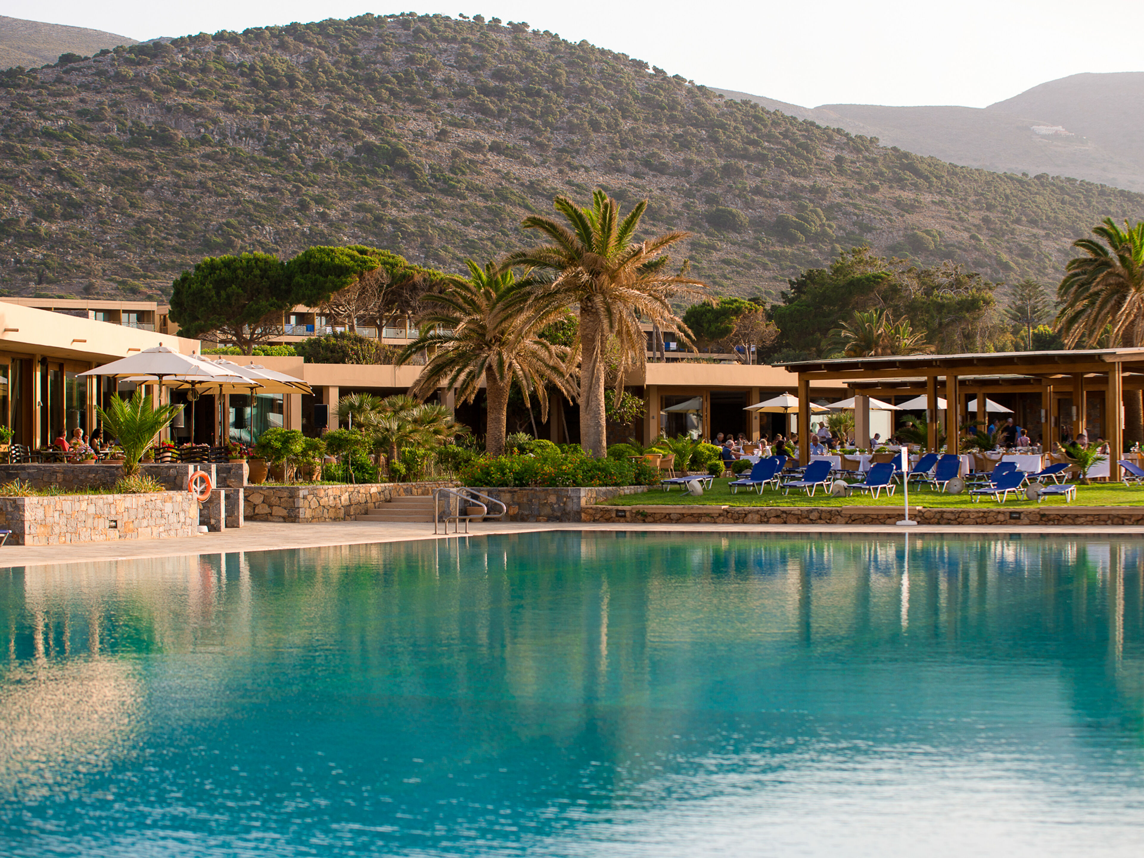 Kernos Beach Hotel & Bungalows