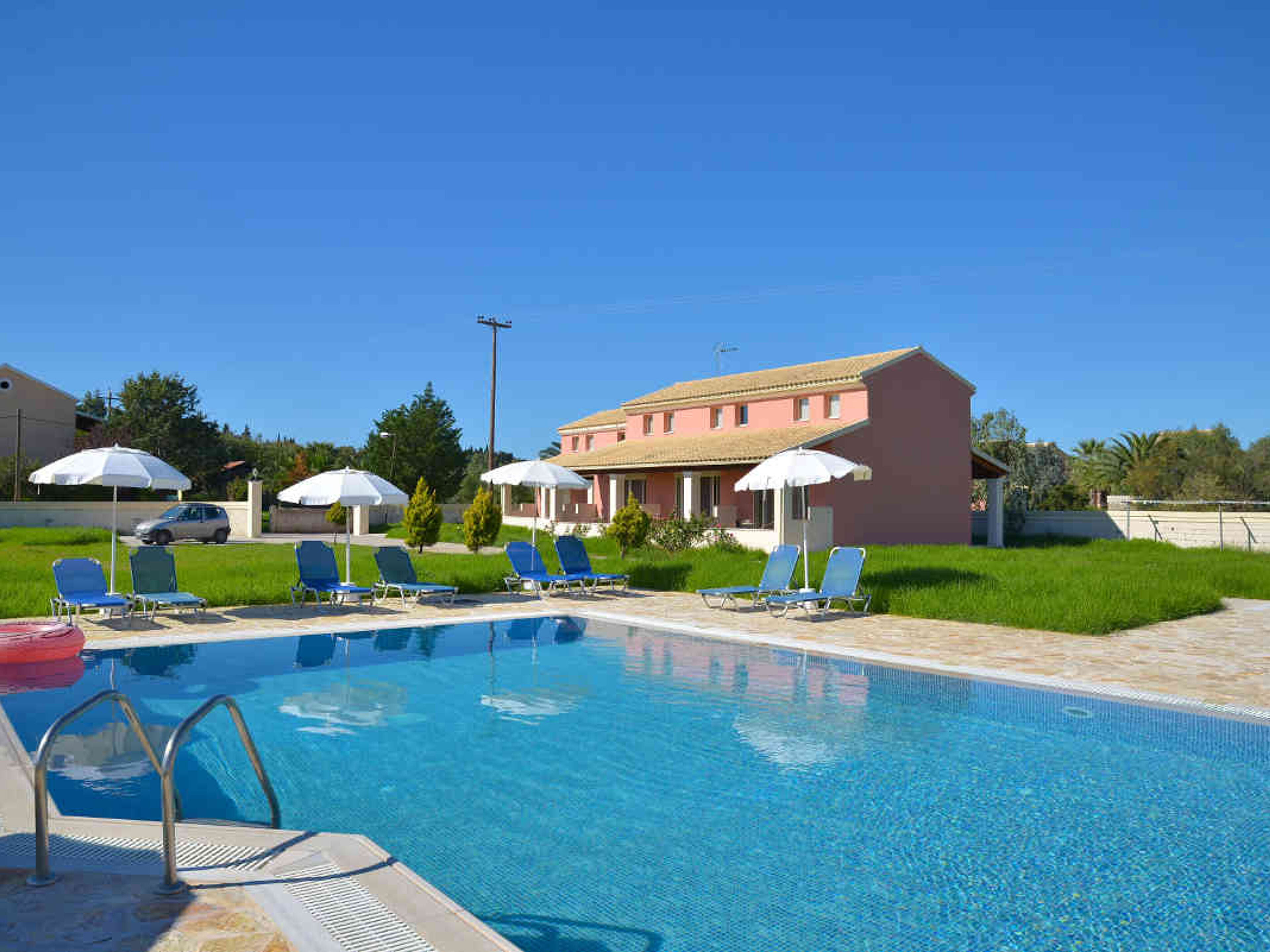 Megali Luxuries