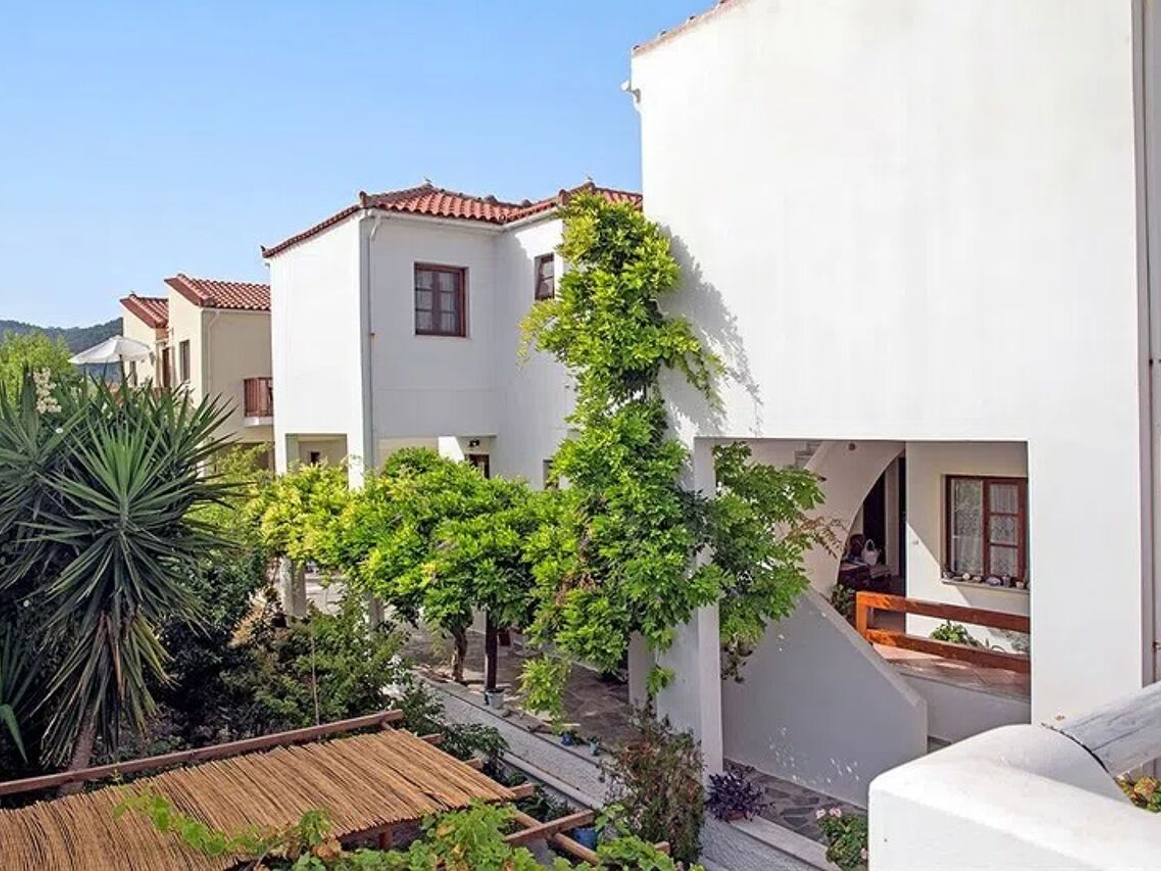 Maria Studios and Apartments