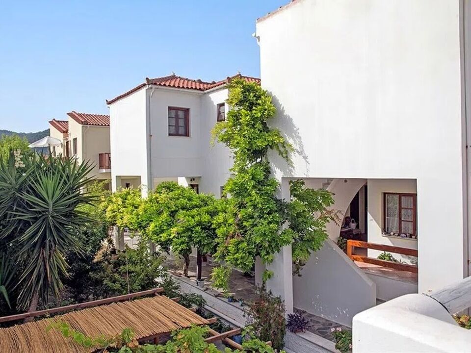 Maria Studios and Apartments