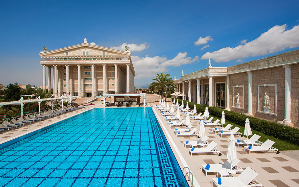 Kaya Artemis Resort & Casino