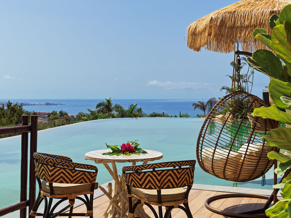 Royal River Luxury Hotel