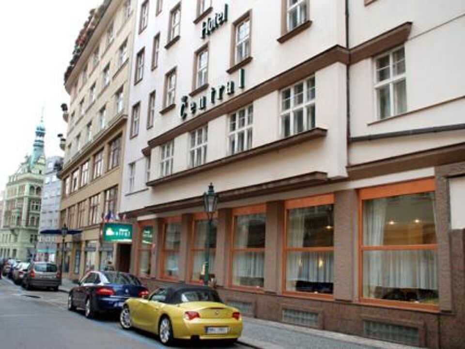 Central Hotel