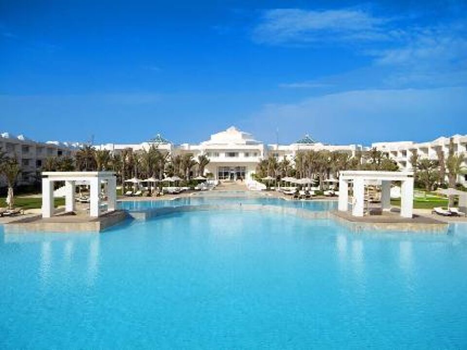 Radisson Blu Palace Resort & Thalasso