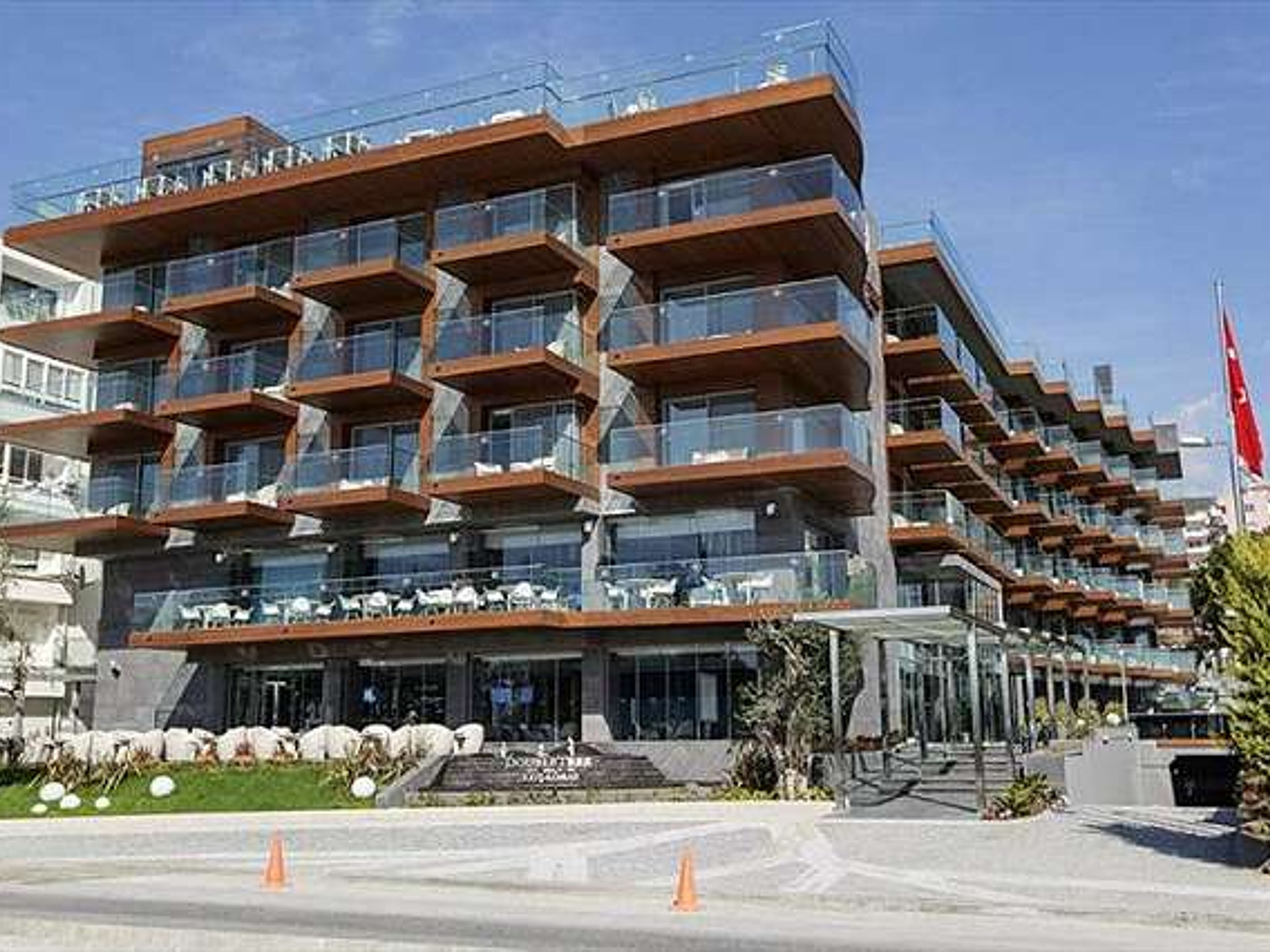 DoubleTree by Hilton Kusadasi